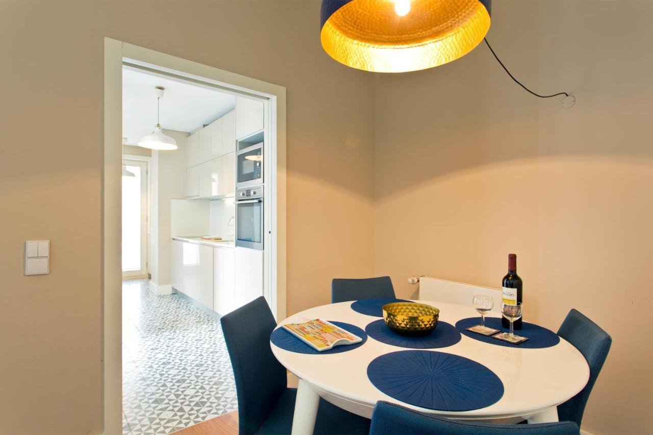 Cardosas Square Luxury Apartments By Porto City Hosts Exterior photo