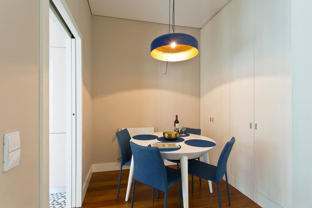 Cardosas Square Luxury Apartments By Porto City Hosts Exterior photo