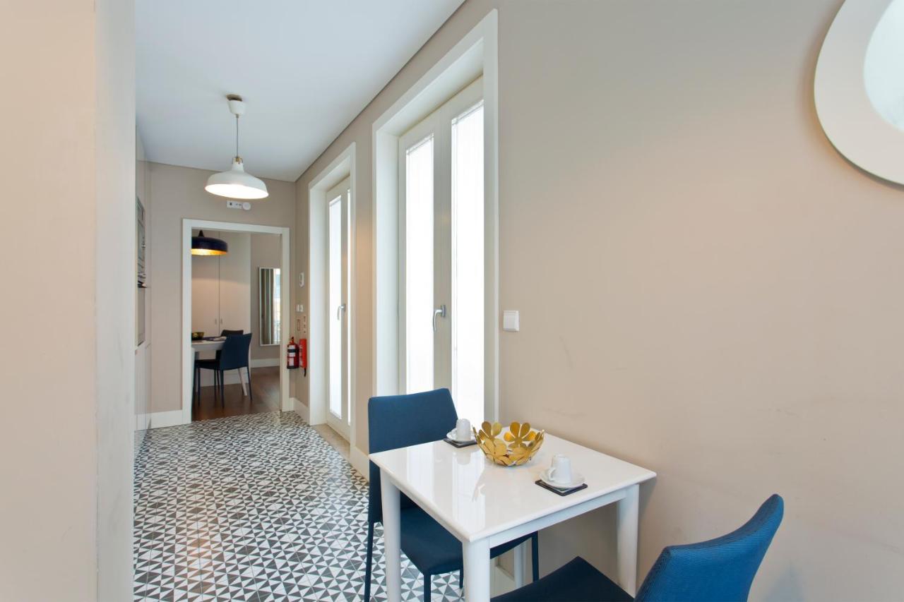 Cardosas Square Luxury Apartments By Porto City Hosts Exterior photo