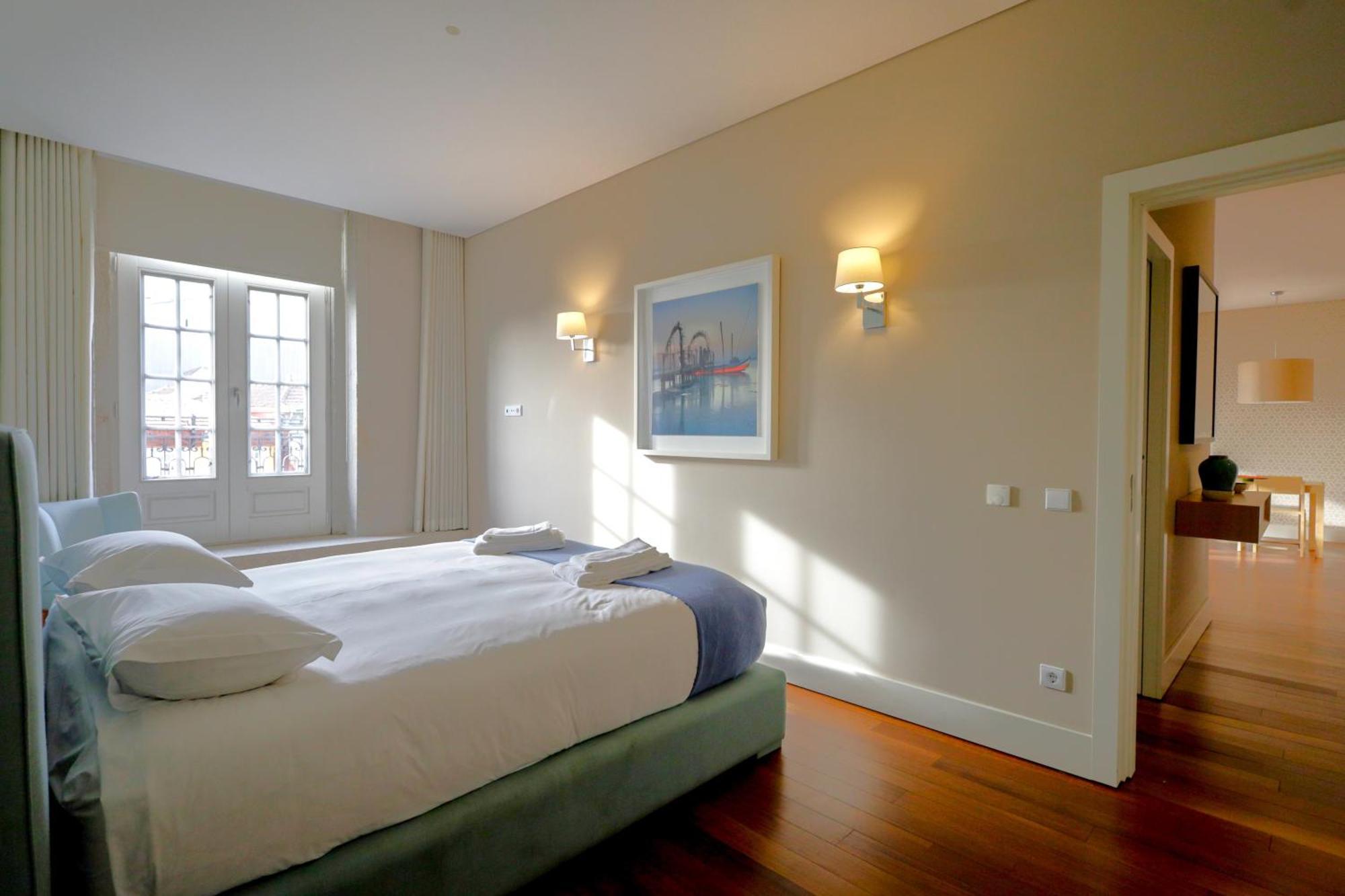 Cardosas Square Luxury Apartments By Porto City Hosts Exterior photo