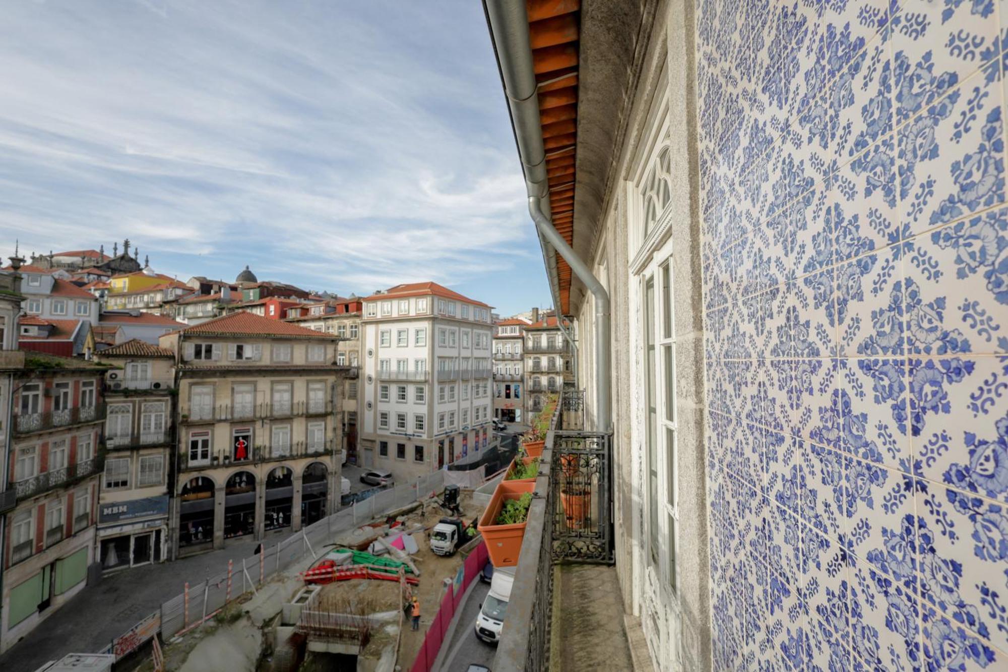 Cardosas Square Luxury Apartments By Porto City Hosts Exterior photo