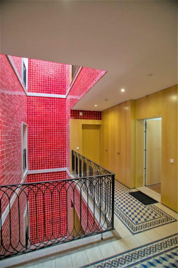 Cardosas Square Luxury Apartments By Porto City Hosts Exterior photo